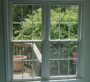 Double hung window