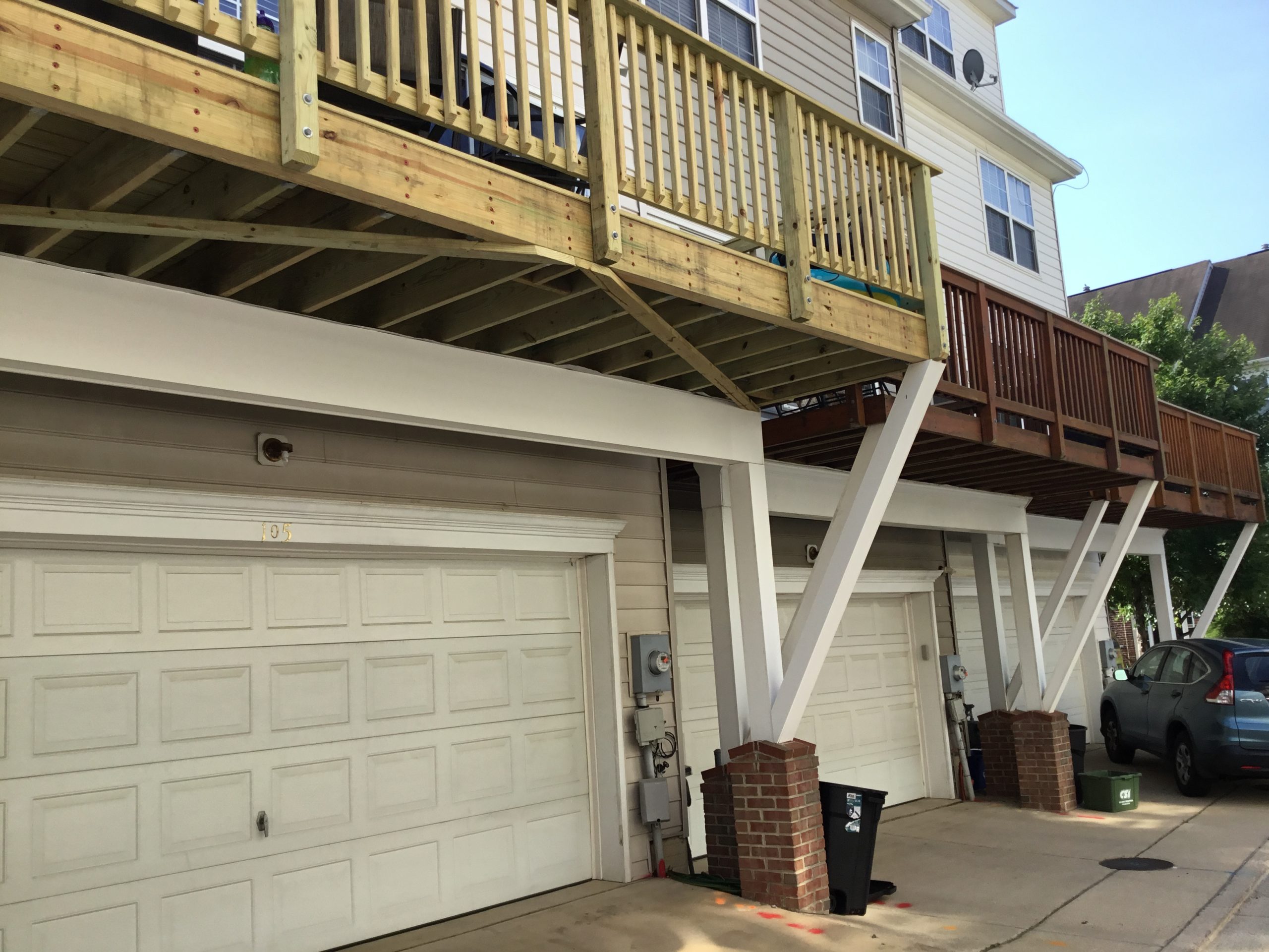 Composite deck project by Sunshine Contracting on a Northern Virginia home (photo 120)