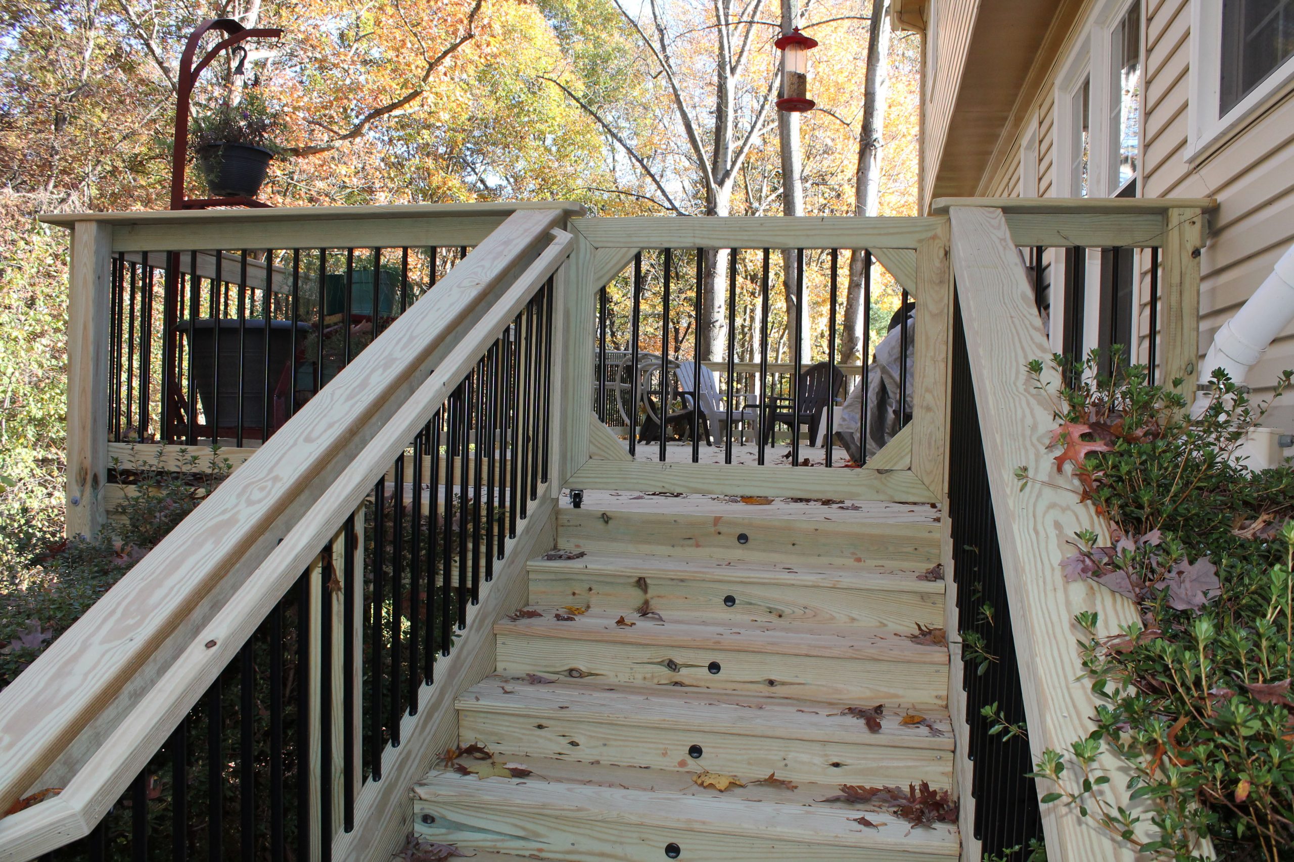 Composite deck project by Sunshine Contracting on a Northern Virginia home (photo 102)