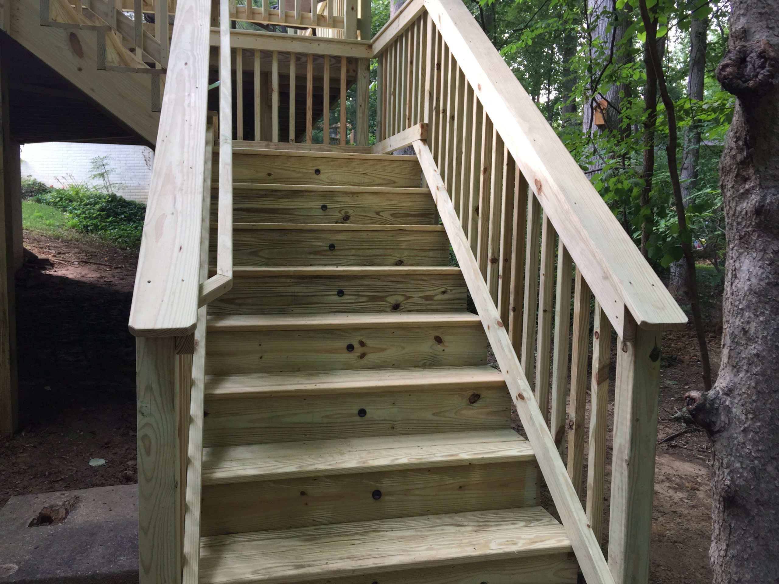 Composite deck project by Sunshine Contracting on a Northern Virginia home (photo 98)
