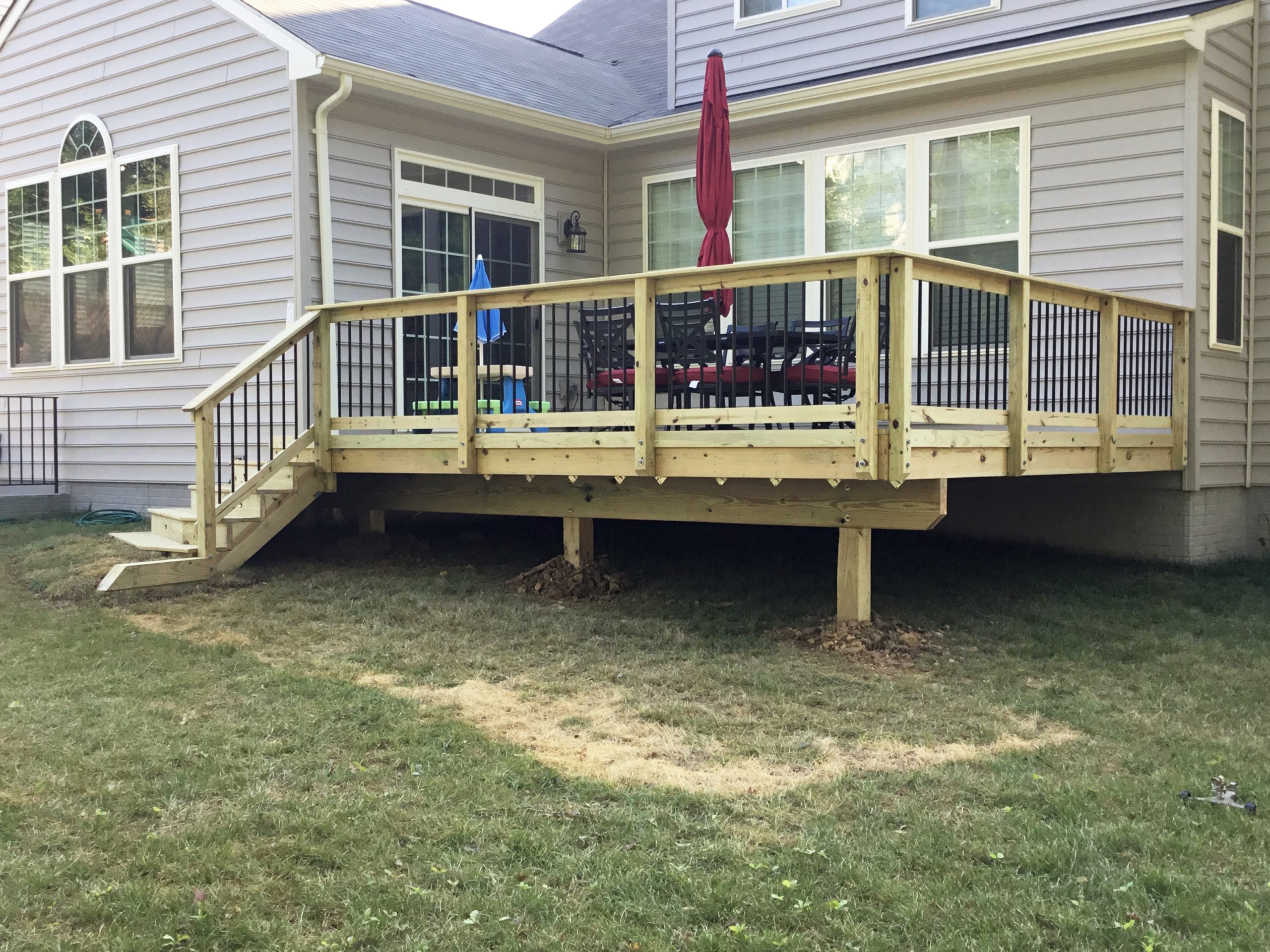 Composite deck project by Sunshine Contracting on a Northern Virginia home (photo 77)