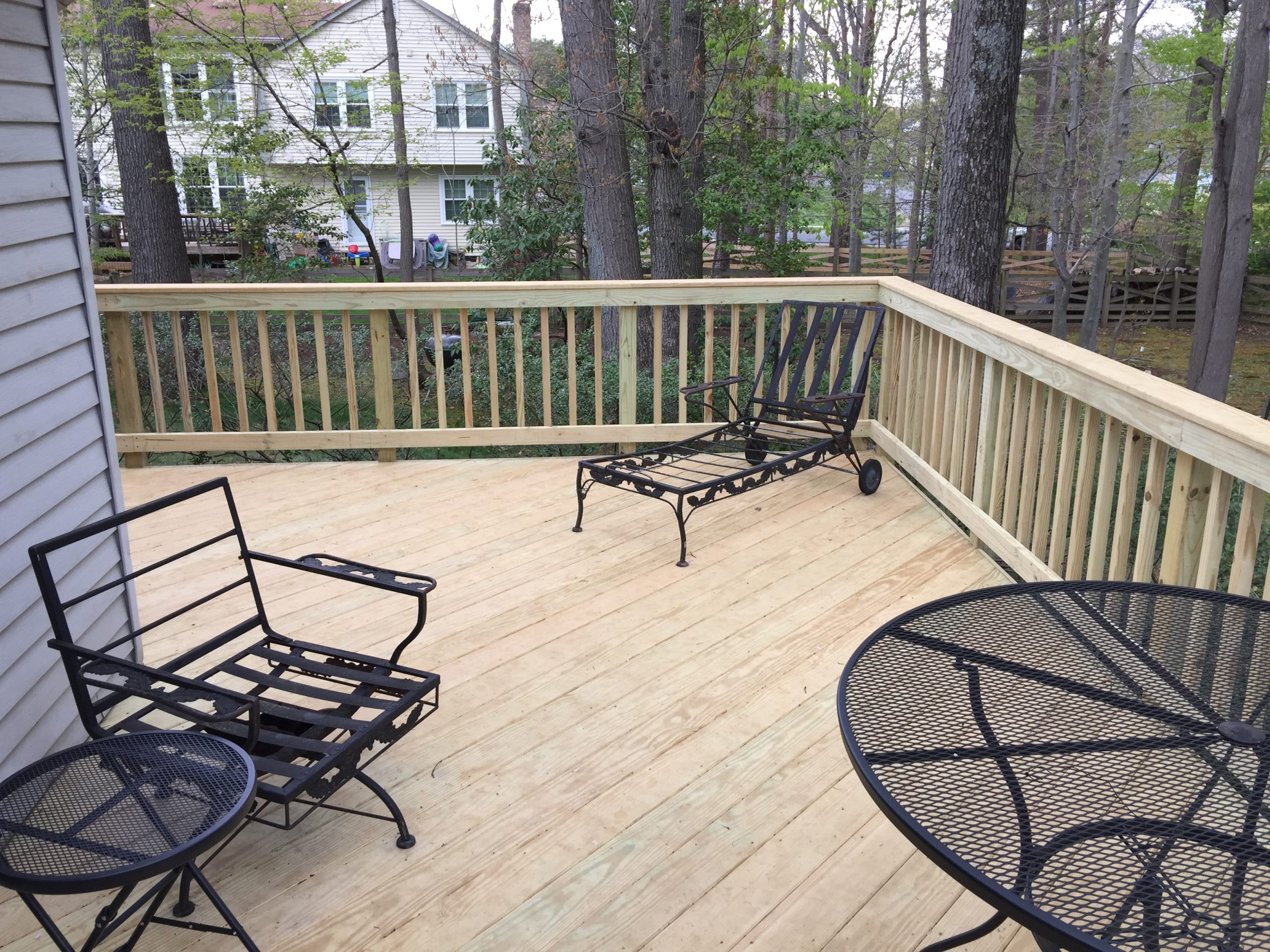 Composite deck project by Sunshine Contracting on a Northern Virginia home (photo 43)
