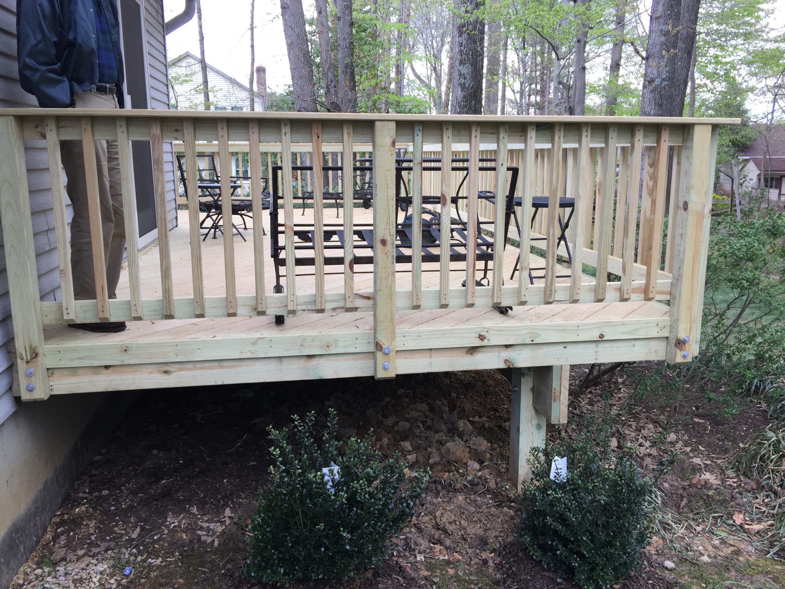 Composite deck project by Sunshine Contracting on a Northern Virginia home (photo 48)