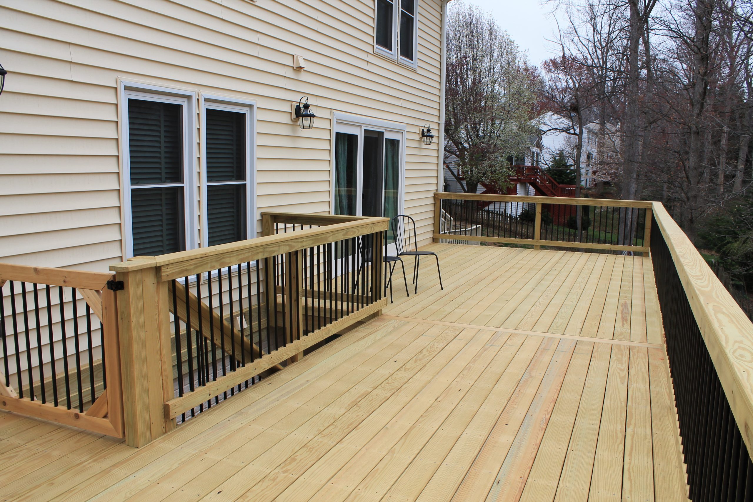 Composite deck project by Sunshine Contracting on a Northern Virginia home (photo 10)