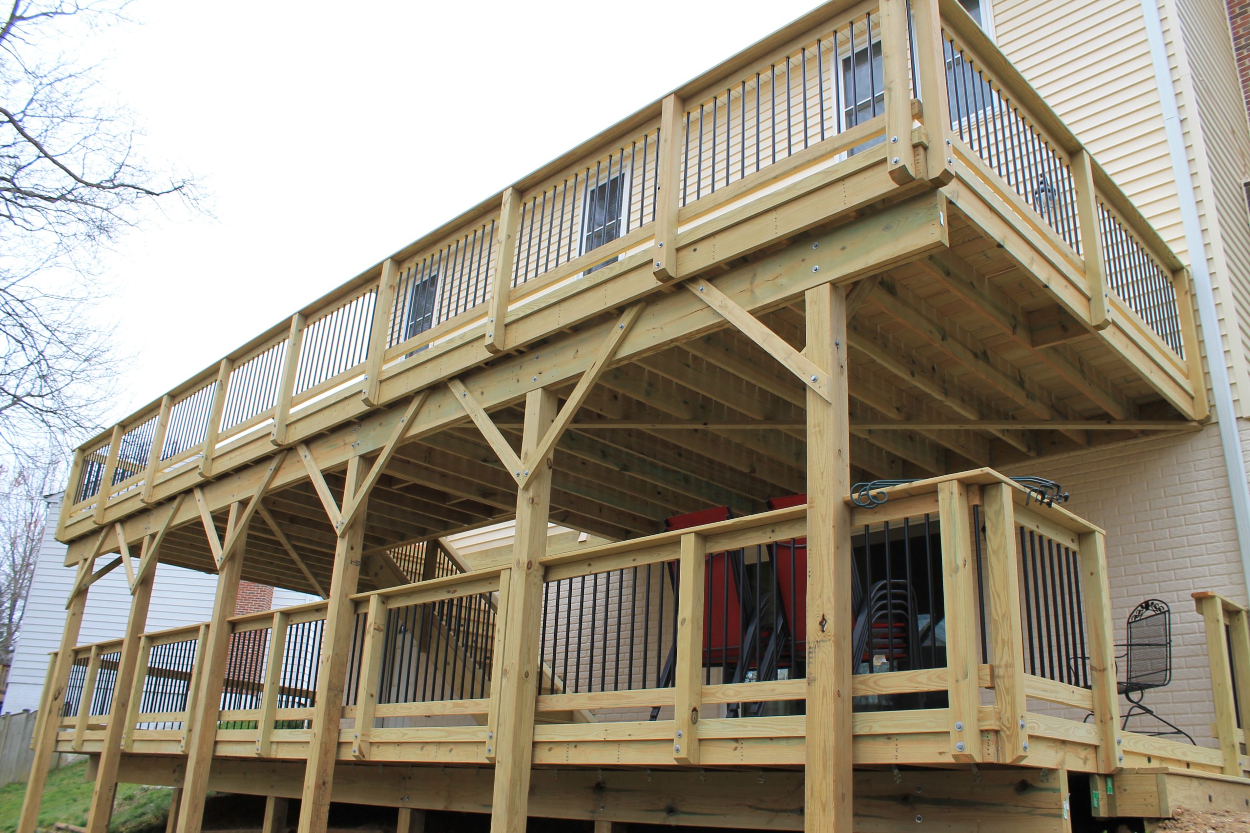 Composite deck project by Sunshine Contracting on a Northern Virginia home (photo 3)