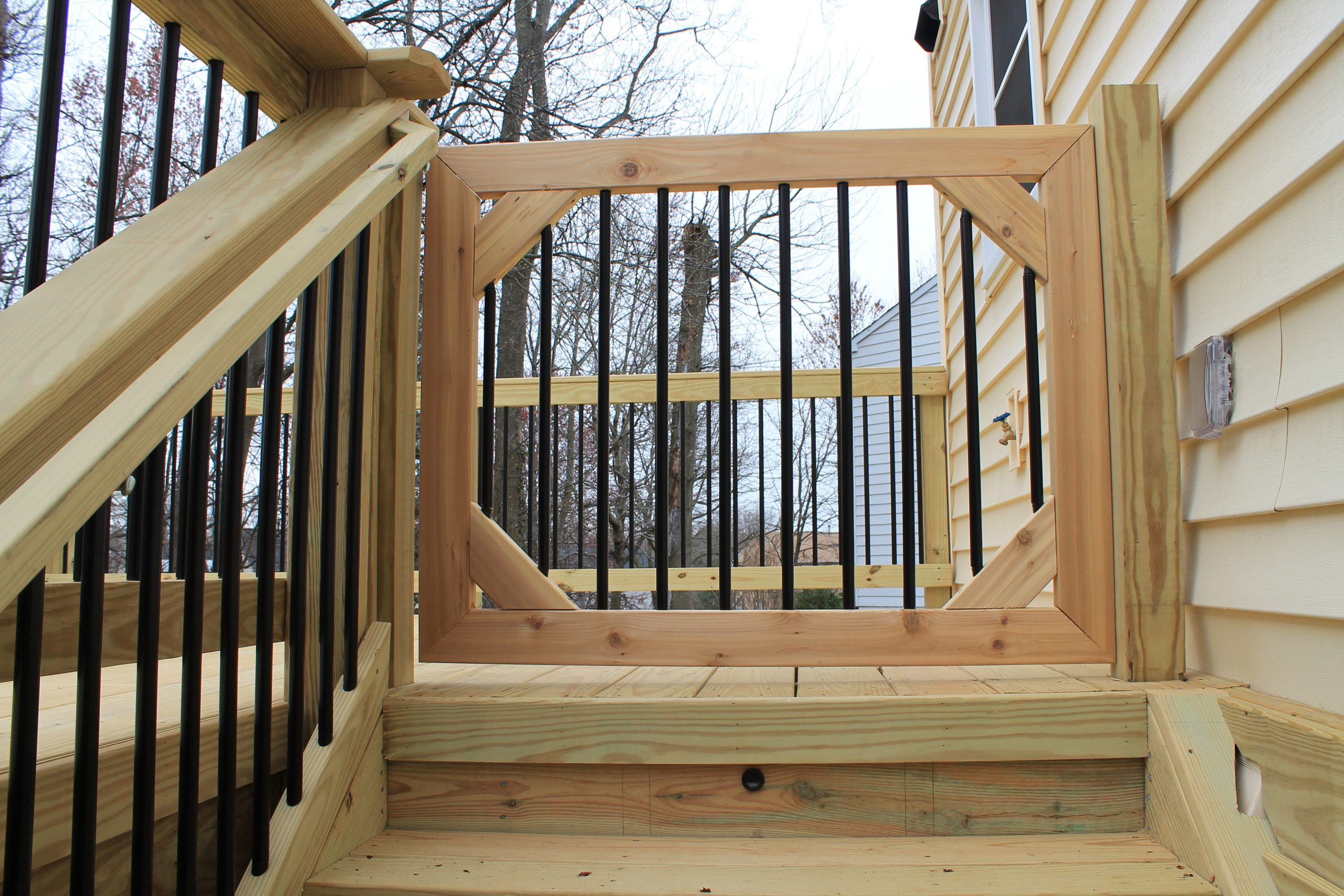 Composite deck project by Sunshine Contracting on a Northern Virginia home (photo 8)