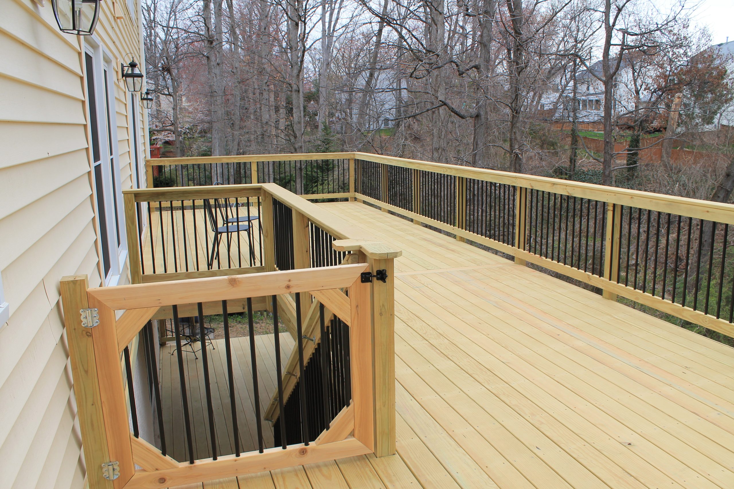 Composite deck project by Sunshine Contracting on a Northern Virginia home (photo 9)