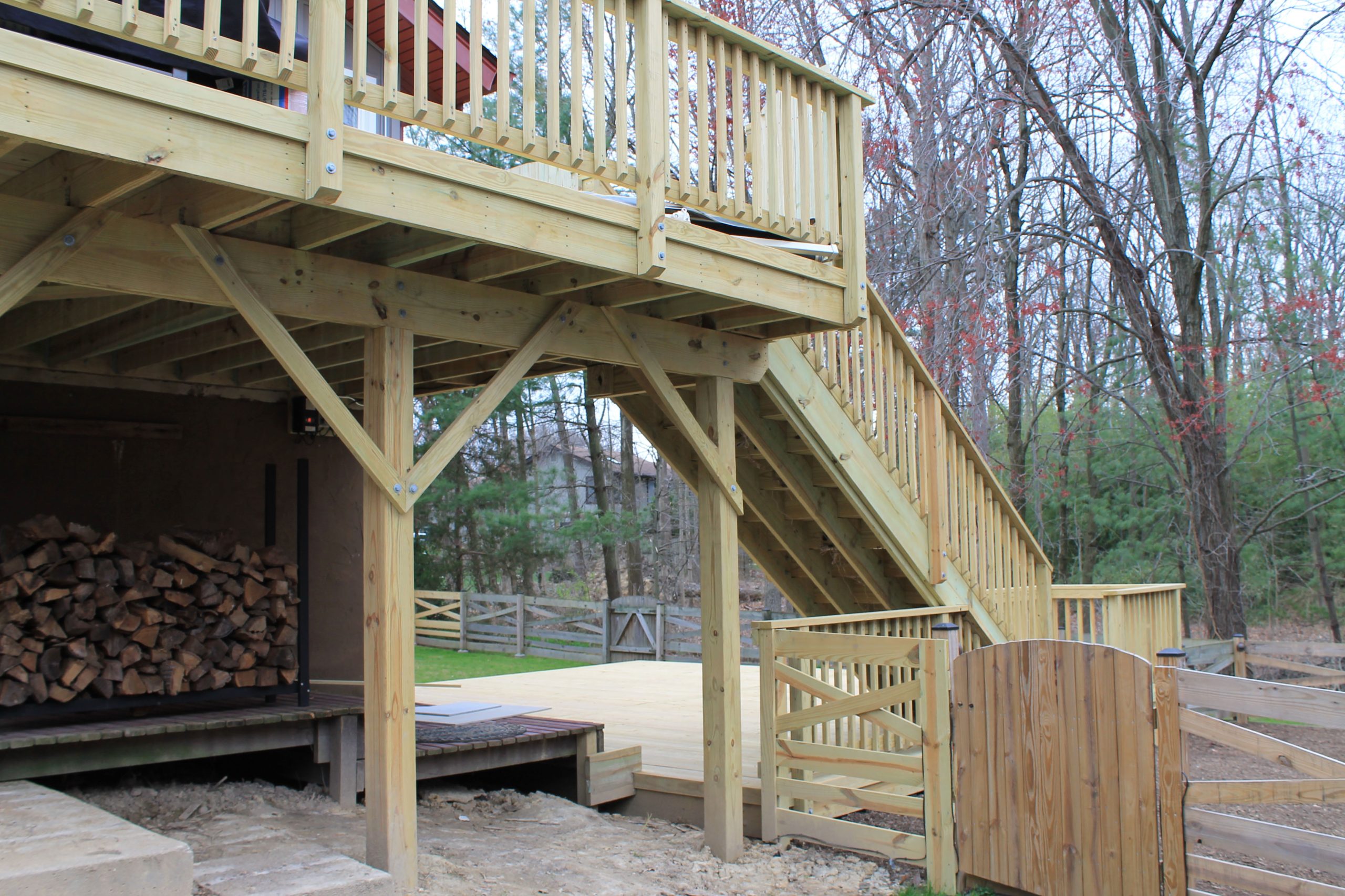 Composite deck project by Sunshine Contracting on a Northern Virginia home (photo 17)