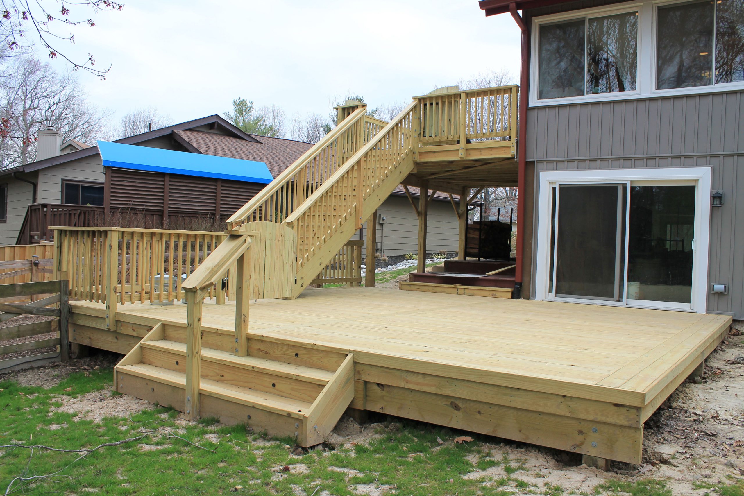 Composite deck project by Sunshine Contracting on a Northern Virginia home (photo 21)
