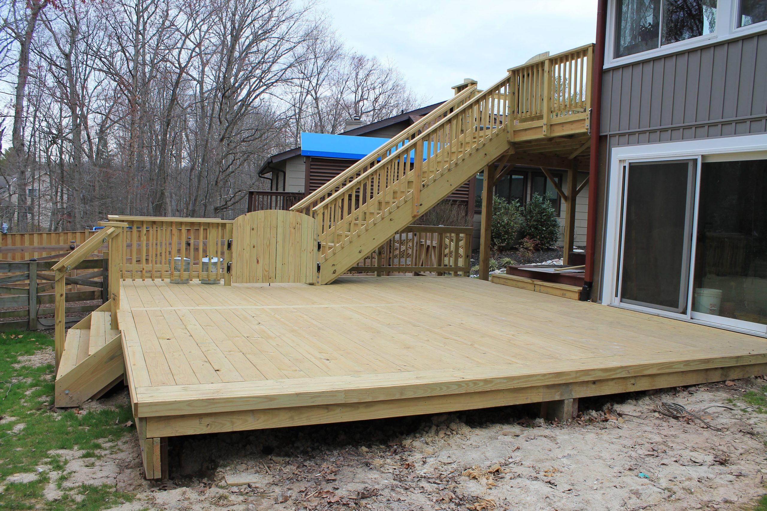 Composite deck project by Sunshine Contracting on a Northern Virginia home (photo 22)