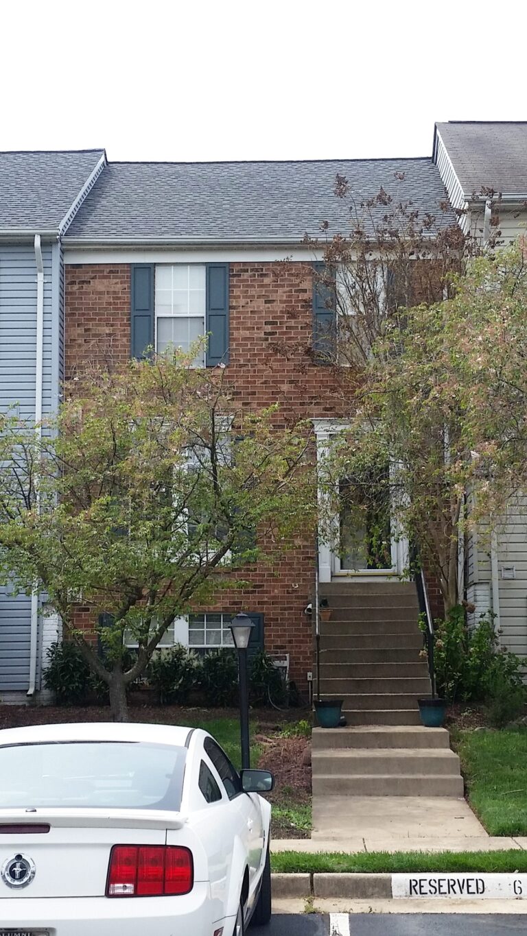 Architectural shingle roofing project by Sunshine Contracting on a Northern Virginia home (photo 3)
