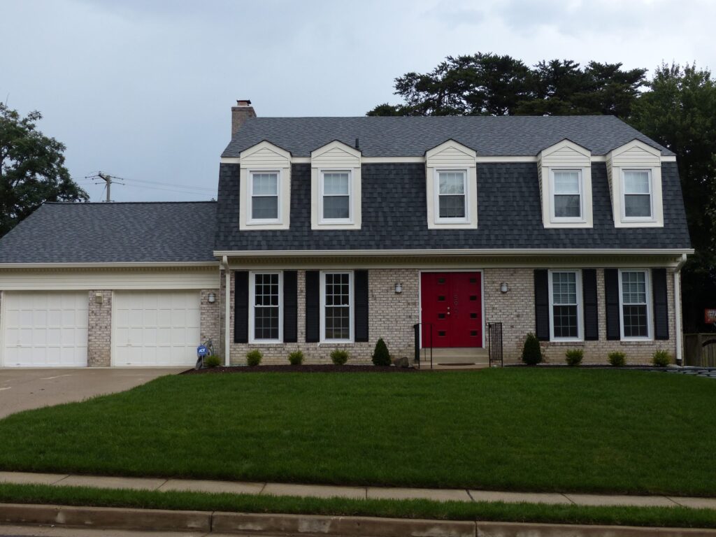Architectural shingle roofing project by Sunshine Contracting on a Northern Virginia home (photo 32)
