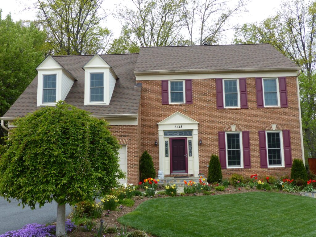 Architectural shingle roofing project by Sunshine Contracting on a Northern Virginia home (photo 37)