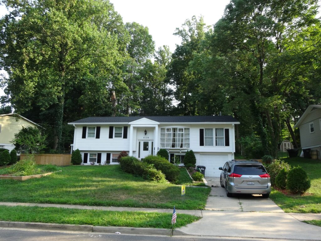 Architectural shingle roofing project by Sunshine Contracting on a Northern Virginia home (photo 30)