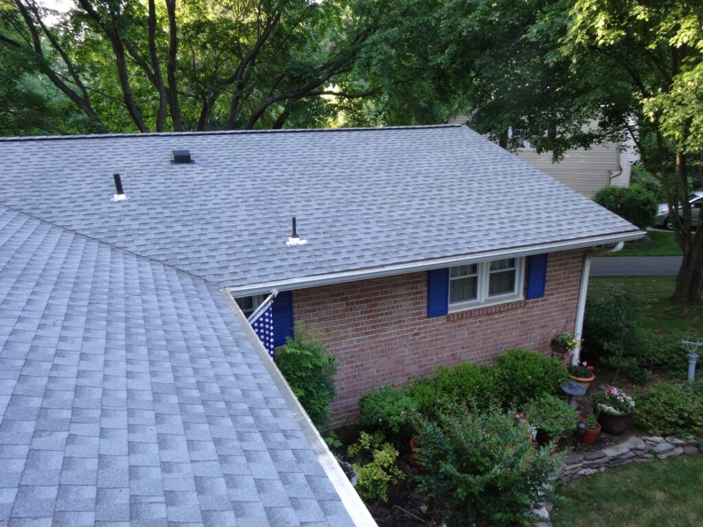 Architectural shingle roofing project by Sunshine Contracting on a Northern Virginia home (photo 27)