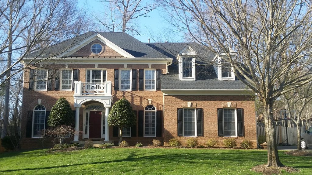 GAF Timberline HD roof in charcoal by Sunshine Contracting