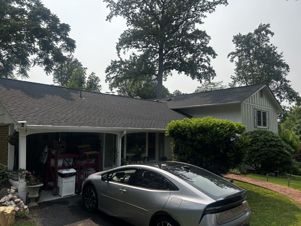 New GAF architectural shingle roof on a split-level home in Fairfax County, VA