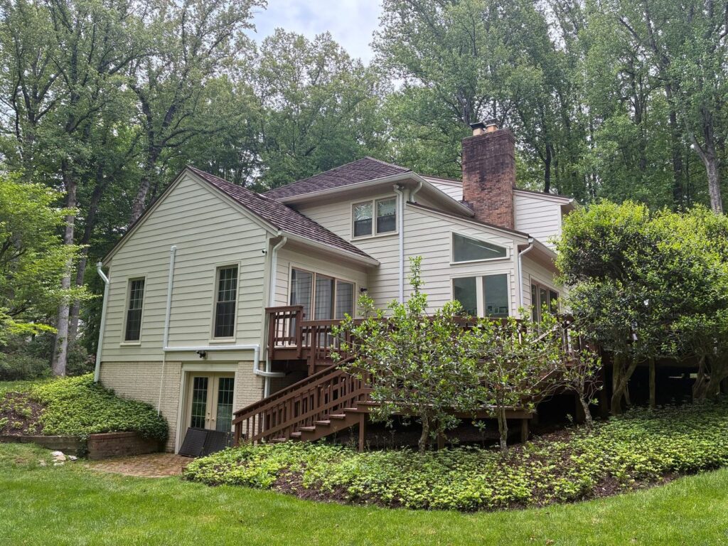 Rear corner of a Fairfax Station, VA home in new James Hardie siding