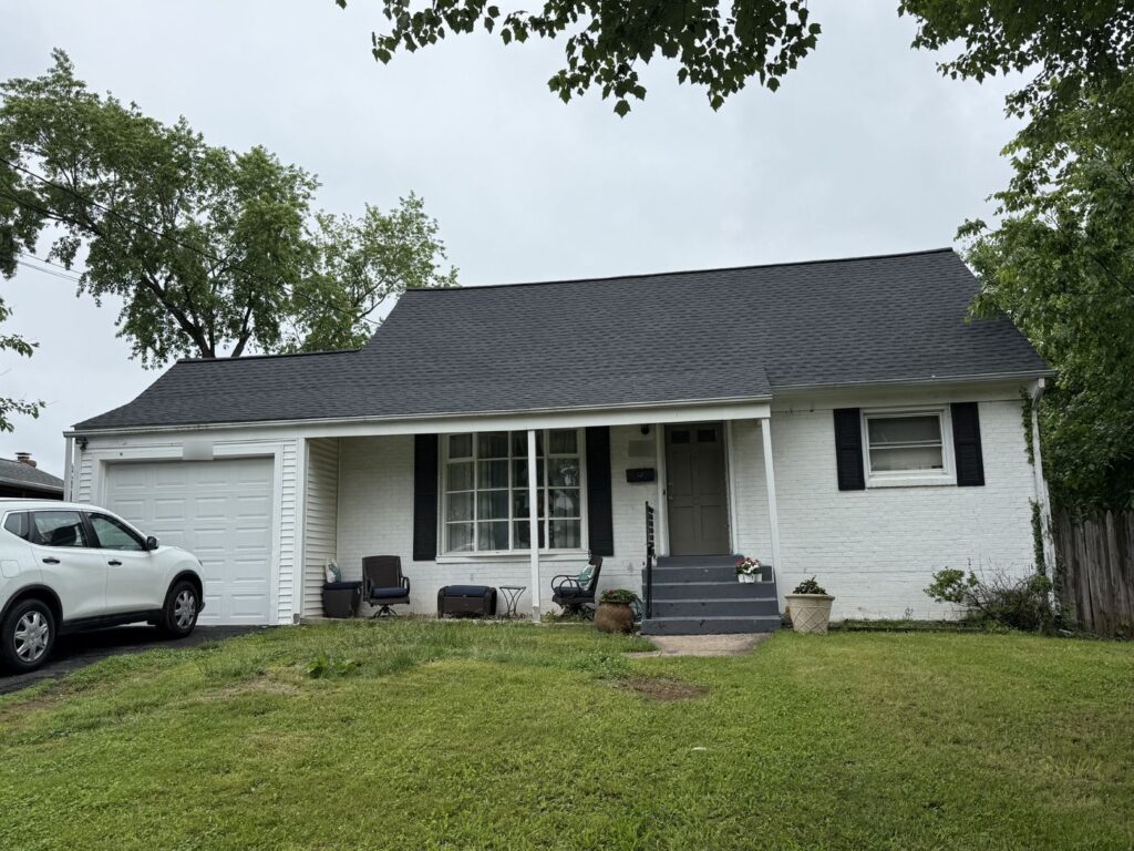 Manassas, VA home with a new GAF Timberline HDZ roof in Charcoal